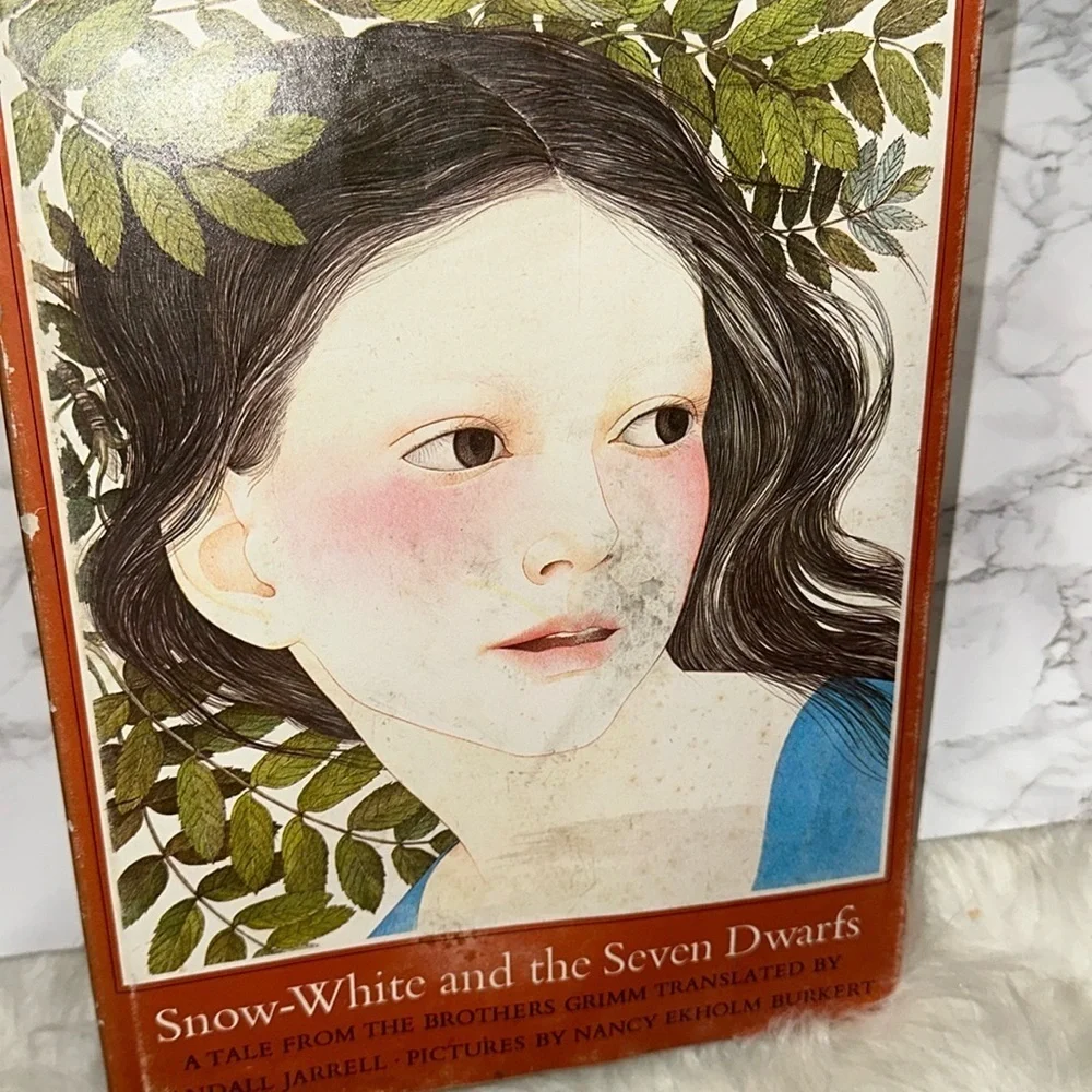 Snow-White and the Seven Dwarfs large vintage illustrated Book